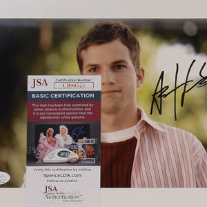 Ashton Kutcher Originalautogramm 20 x 25 cm mit COA (JSA)