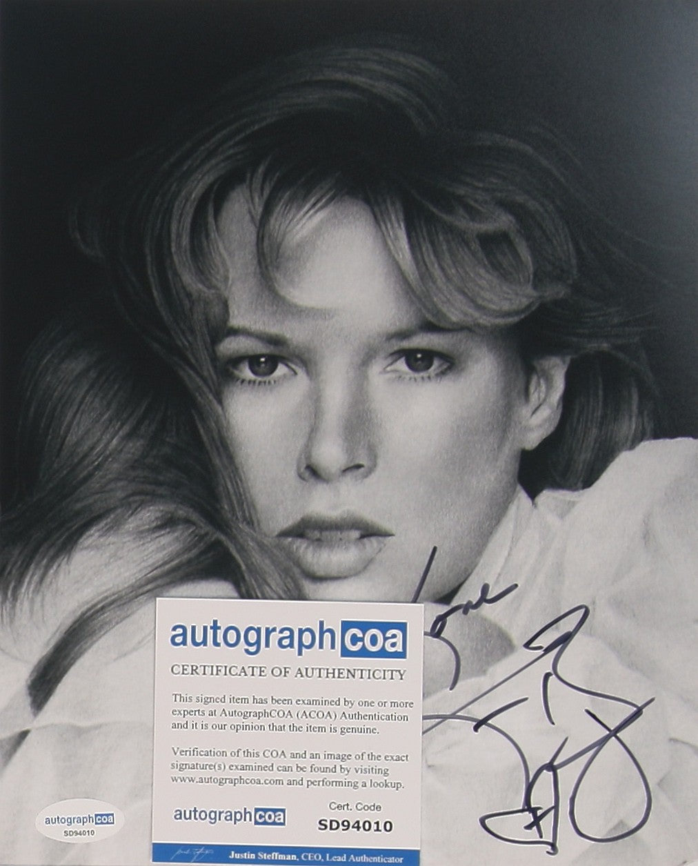 Kim Basinger Originalautogramm 20 x 25 cm mit COA (ACOA)