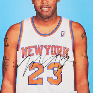 Marcus Camby – Original Autogramm auf 28 x 43 cm Foto mit COA (ACOA)