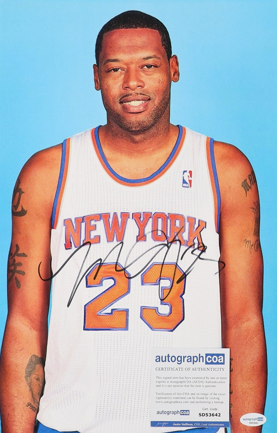 Marcus Camby – Original Autogramm auf 28 x 43 cm Foto mit COA (ACOA)