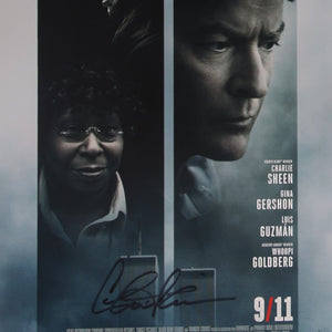 Charlie Sheen – Original Autogramm  auf 28 x 43 cm mit COA (JSA)