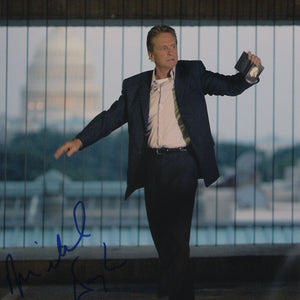 Michael Douglas (Sentinel) 28x36 cm Autogramm COA (Beckett)