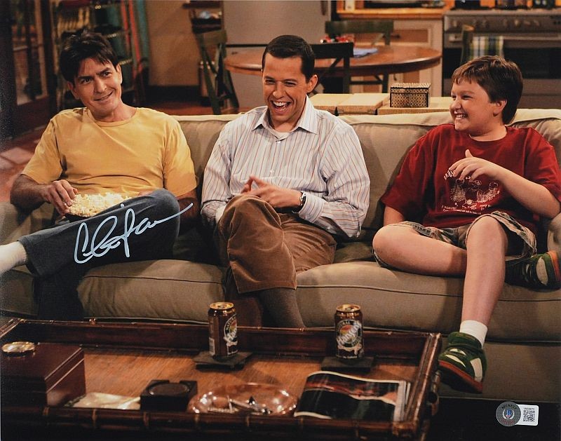 Charlie Sheen (Two and a Half Men) 28x36 cm Autogramm mit COA (Beckett)