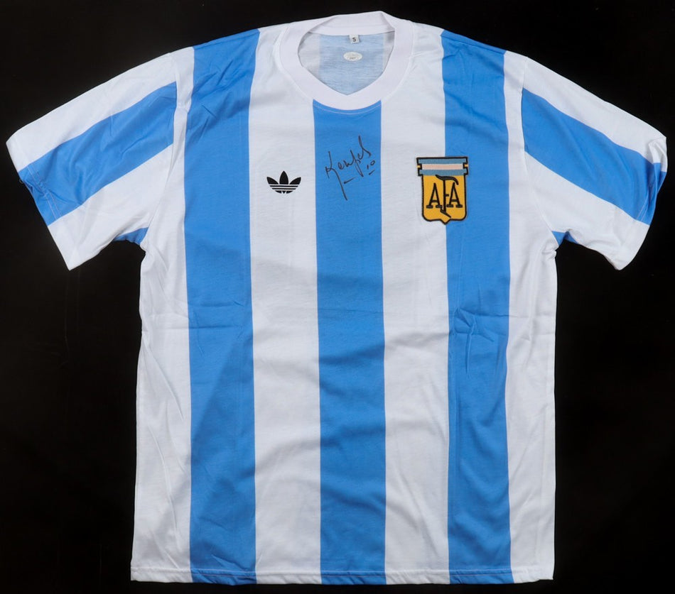 Mario Kempes Autogramm - signiertes Jersey mit COA (JSA)