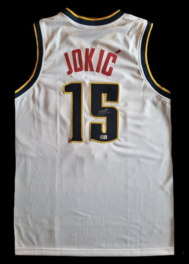 Nikola Jokic Autogramm - Custom Jersey signiert mit COA (Beckett)